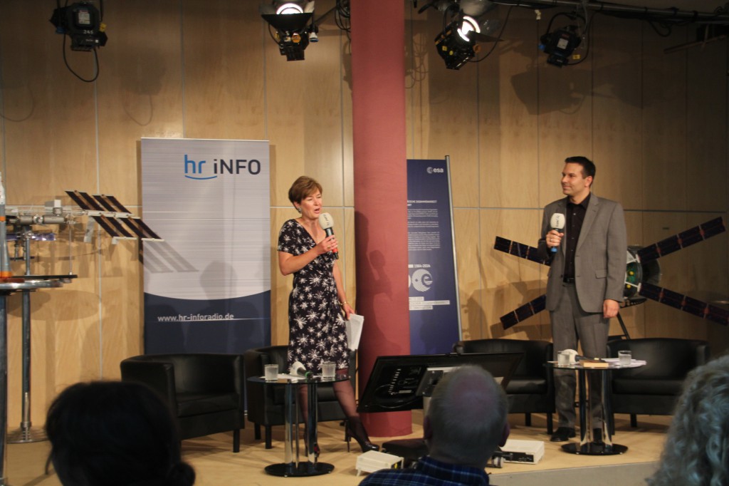 Sylvia Kuck und Dirk Wagner moderierten den Start von Alexander Gerst am 29.05.2014.